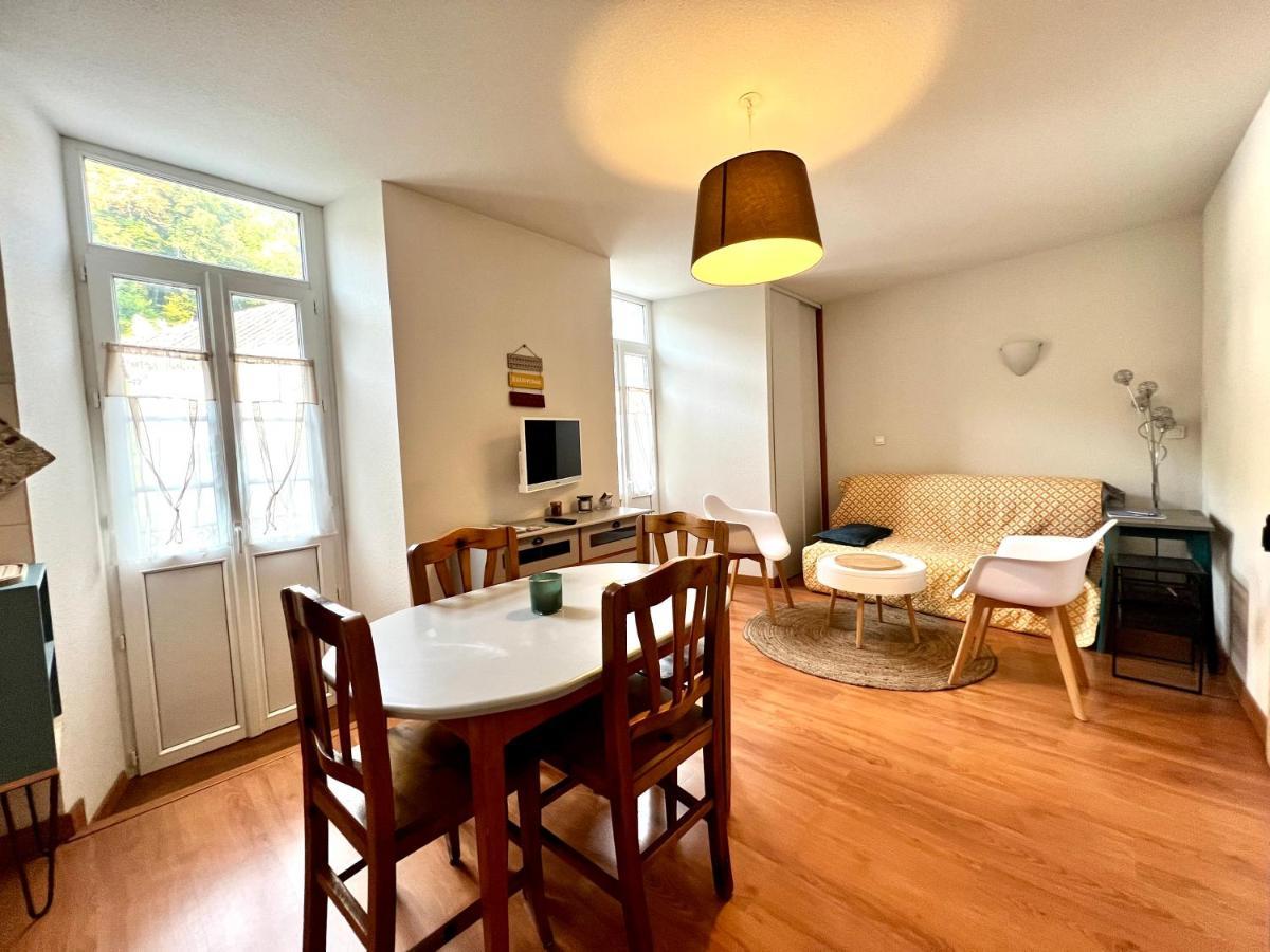 Tres Bel Appartement En Plein Centre-Ville Bagnères-de-Bigorre Extérieur photo